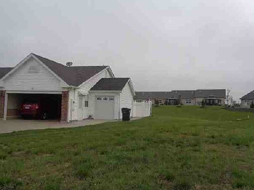 3rd image of 156 Chesapeake Trce