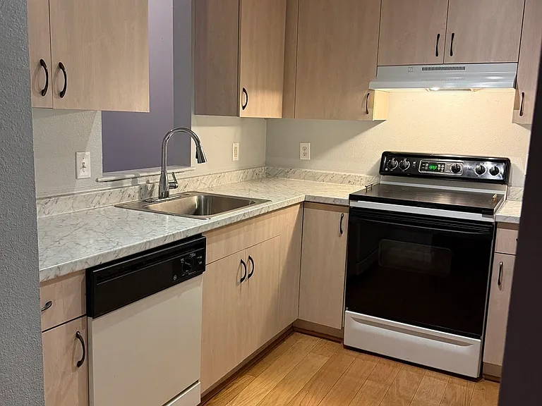 4 Marc Dr #4C9 — Photo 13