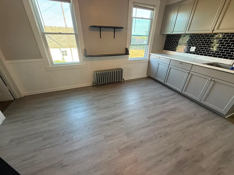 24 Hawk St #2
