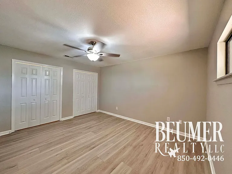 5078 Leeward Dr — Photo 9