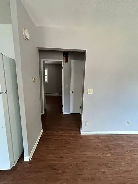 2 bed, 1.0 bath, $1,200 — Photo 4