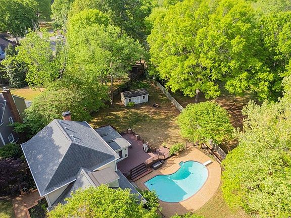 3rd image of 1217 Saddle Ridge Dr