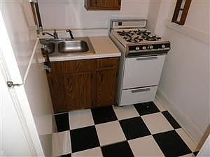 3rd image of 14814 Clifton Blvd APT 405