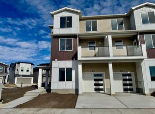 65 Belvedere Point SE #450, Calgary, AB T2A 7Y9