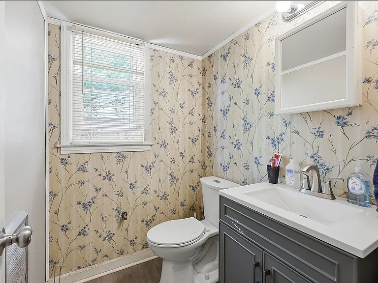 9201 Sandburg Ave — Photo 31