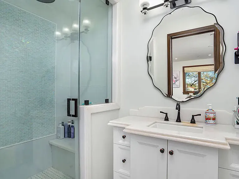 333 S Canon Dr — Photo 25