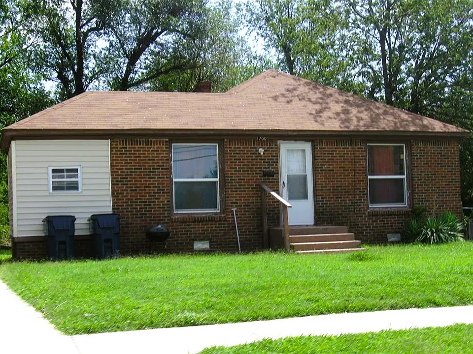 1700 N Highland Dr