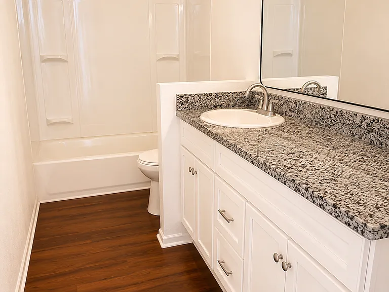 3016-18 Jean Lafitte Pkwy #3018-B — Photo 3