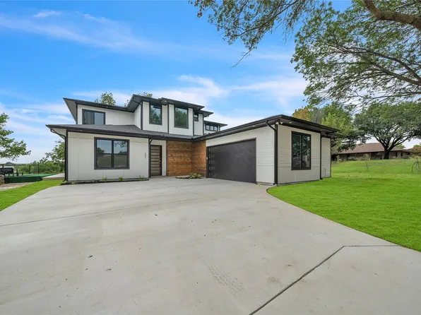 301 Paint Pony Trl N, Fort Worth, TX 76108