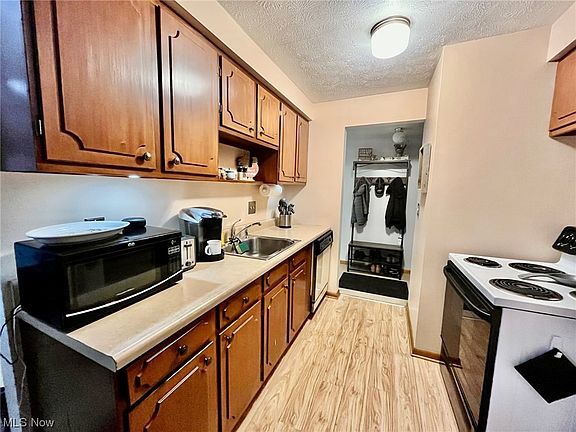 3rd image of 22071 River Oaks Dr APT A8