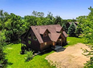 6 Waterford Dr, Galena, IL 61036