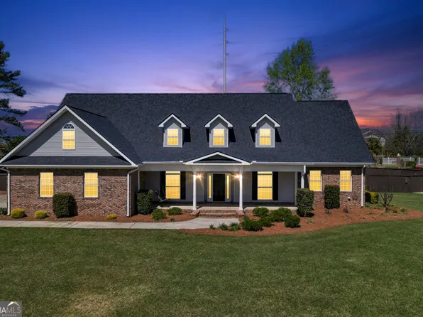 32 Willow Lake Dr, Warner Robins, GA 31093