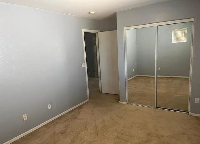 9428 S 35th Gln — Photo 3