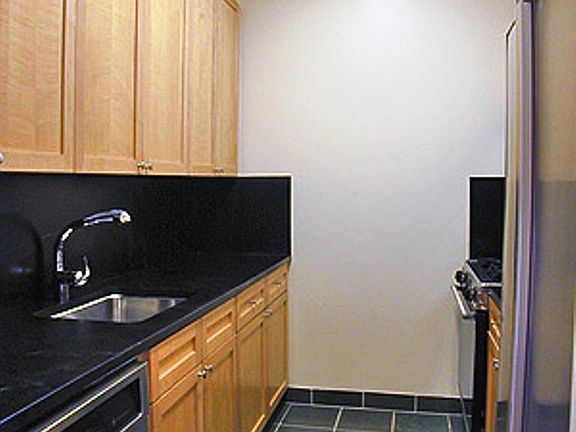 4th image of 305 E 63rd St APT 14B
