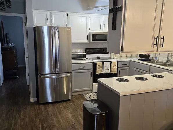 507 Jenkran St Unit 3, Morrison, IL 61270