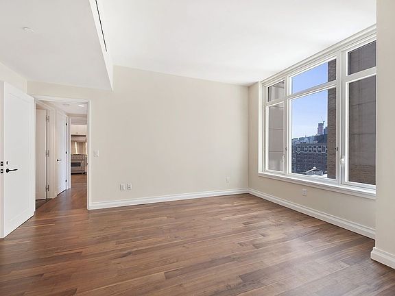 4th image of 2150 Broadway APT 11G