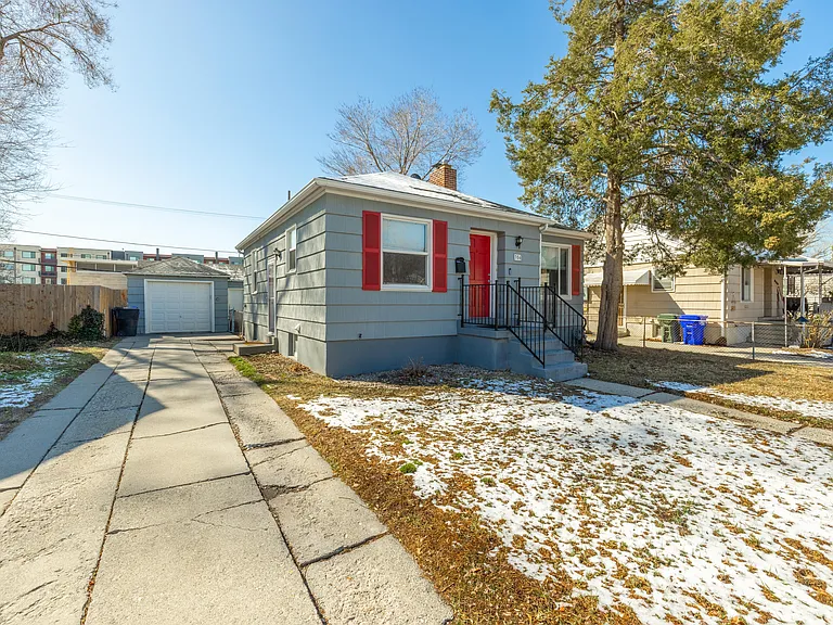 356 E Utopia Ave S — Photo 39