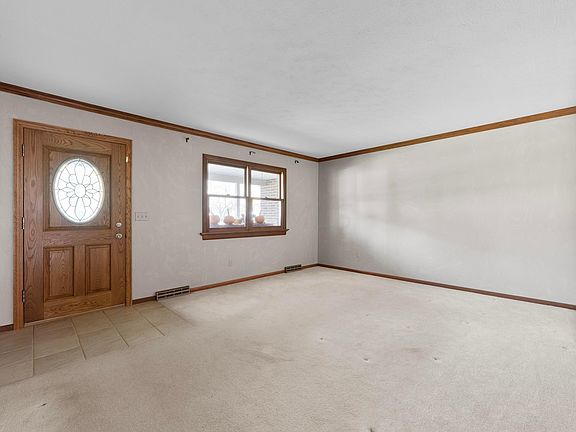 2nd image of 307 Eastwood Ave