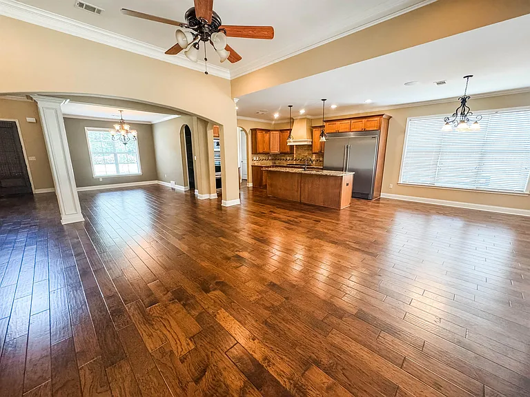 4435 Chestnut Hill Dr — Photo 5