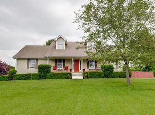 3107 Marthas Chapel Rd, Cunningham, TN 37052