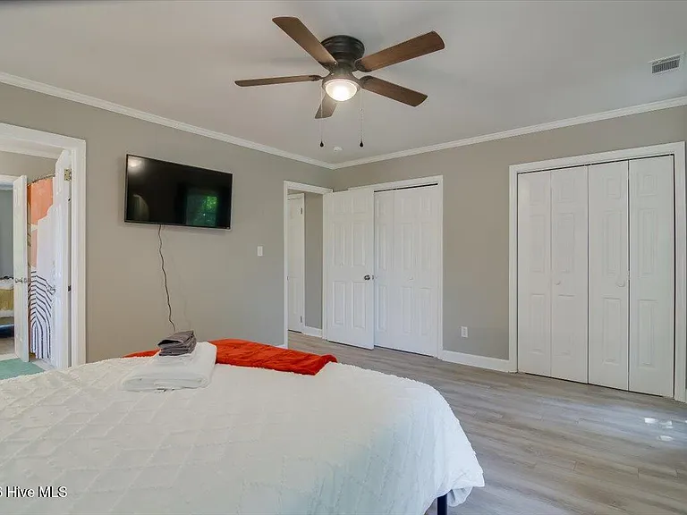 705 Beacon Hill Ln — Photo 13
