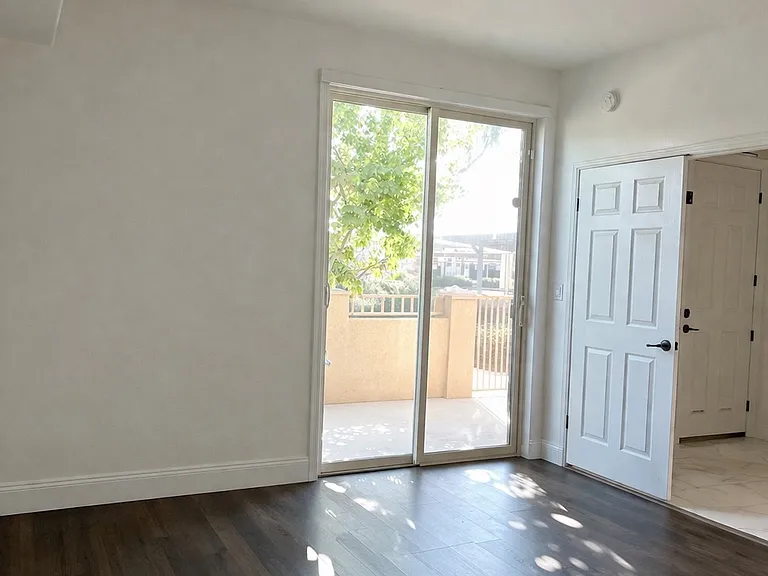 1300 R St #8 — Photo 7