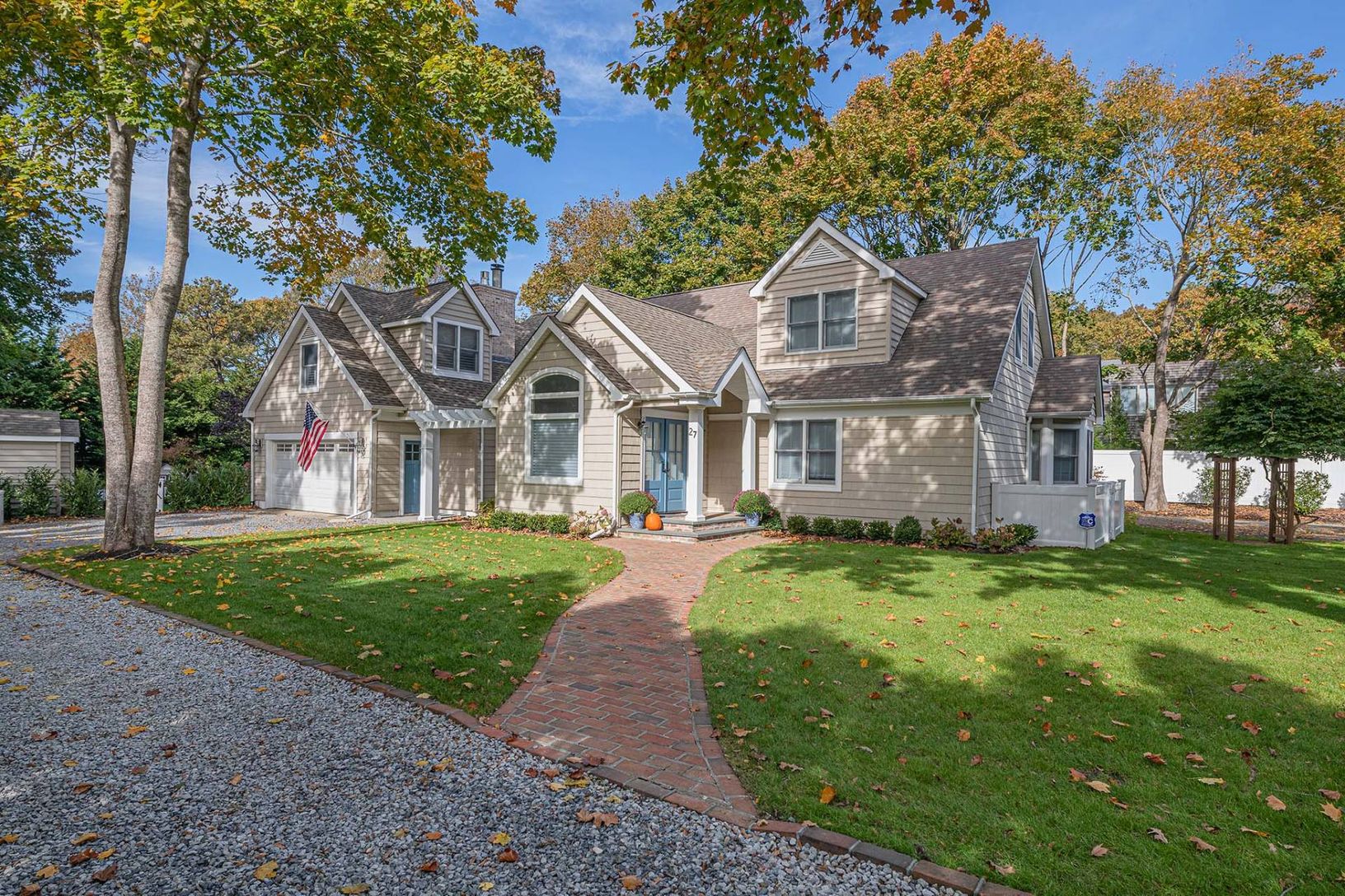  Newly renovated and pristine home in Westhampton