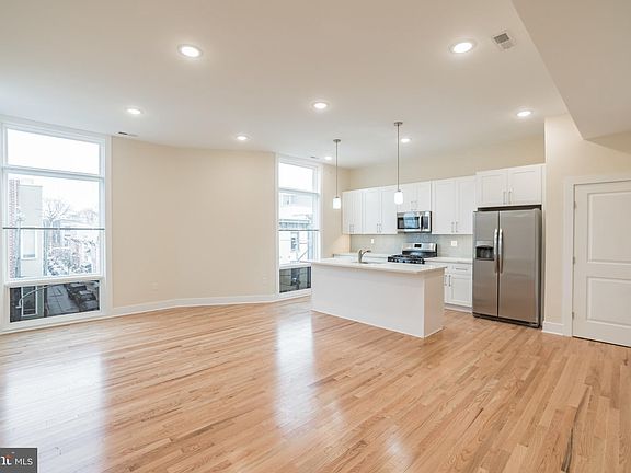 4th image of 915-17 N 19th St