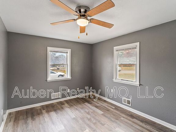4th image of 3143 Puckett Rd #726