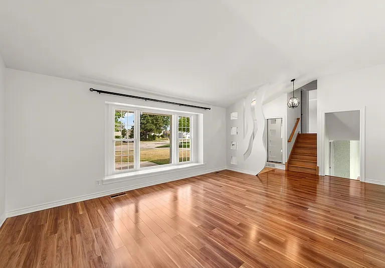 10055 Concord Ct — Photo 15