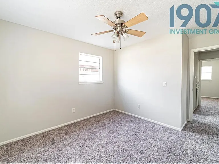 1020 NW 1st St — Photo 17