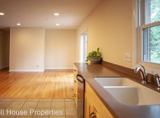 102 Lynn Dr, Carrboro, NC 27510