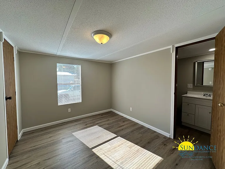 324 Green Acres Rd #A — Photo 5