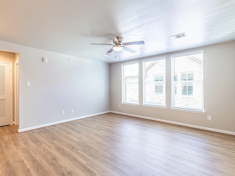217 Park Place Cir #C — Photo 16