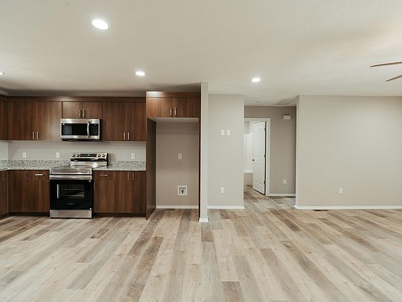 5th image of 1217 E Macon Street