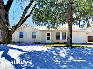 703 E Streamwood Blvd, Streamwood, IL