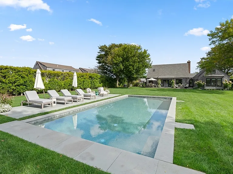 1 Doc Ryder Dr — Photo 34