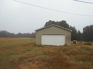 821 McClyde Rd, Como, MS 38619