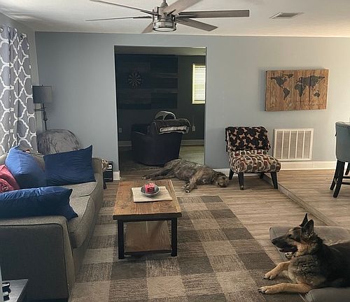 5th image of 4120 Joy Dr