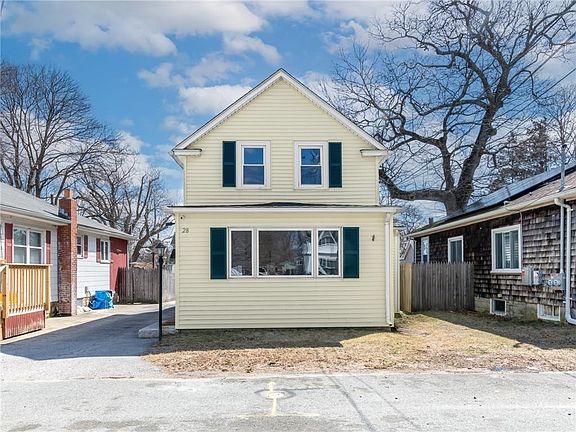 2nd image of 28 Fulton St