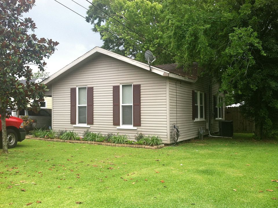 1st image of 137 Lucille St