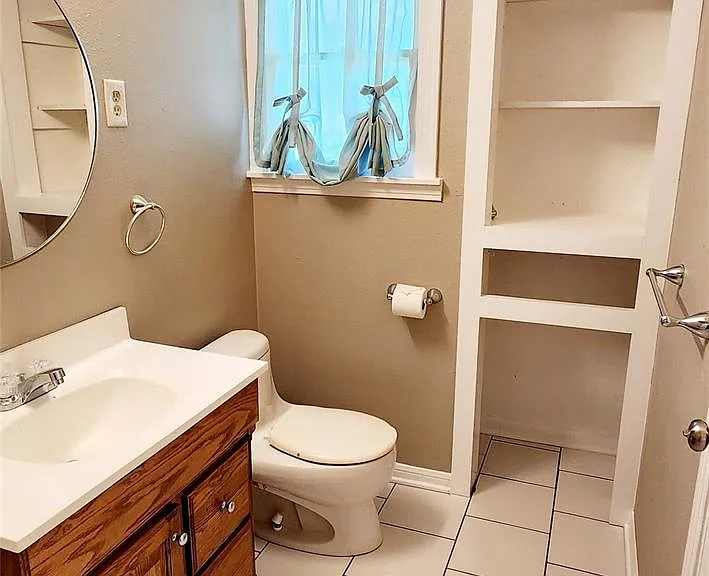 113 Laurel St — Photo 17