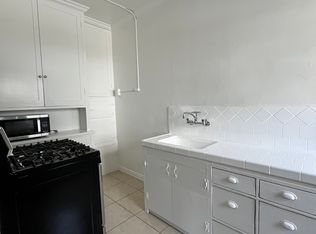 Chateau El Cerrito, Los Angeles, CA 90068