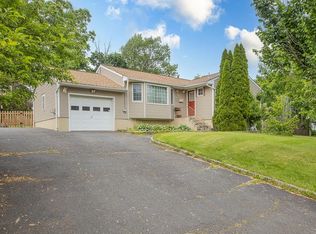 57 N Lexow Ave, Nanuet, NY 10954