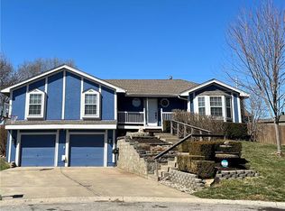 1110 Brookside Pl, Raymore, MO 64083