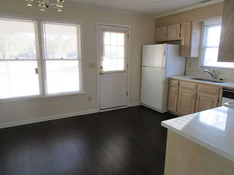 2224 Preot St — Photo 5