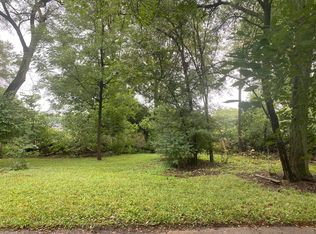 504 Olesen Dr, Naperville, IL 60540