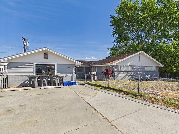 2nd image of 2622 W Clearwater Ave