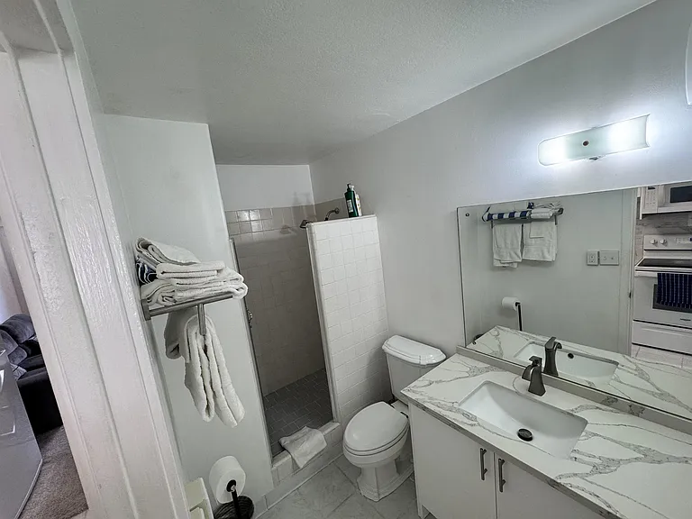1720 Ala Moana Blvd #1009A — Photo 8