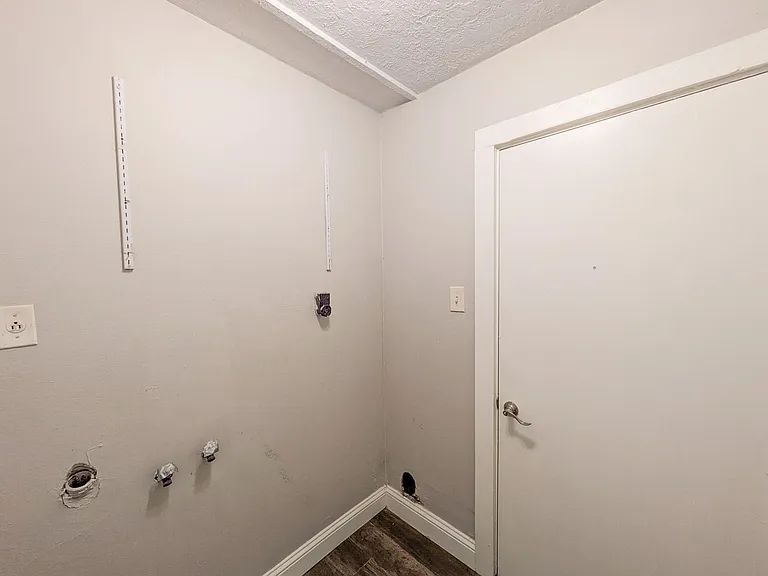 5110 Laurel St — Photo 17